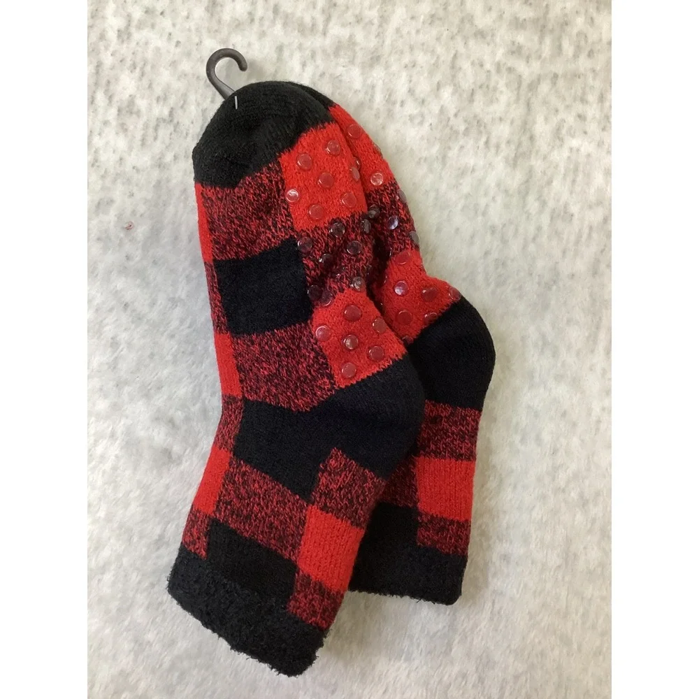 Northeast Outfitters Youth Cozy Cabin Socks Red Black Buffalo Check Grippers S/M